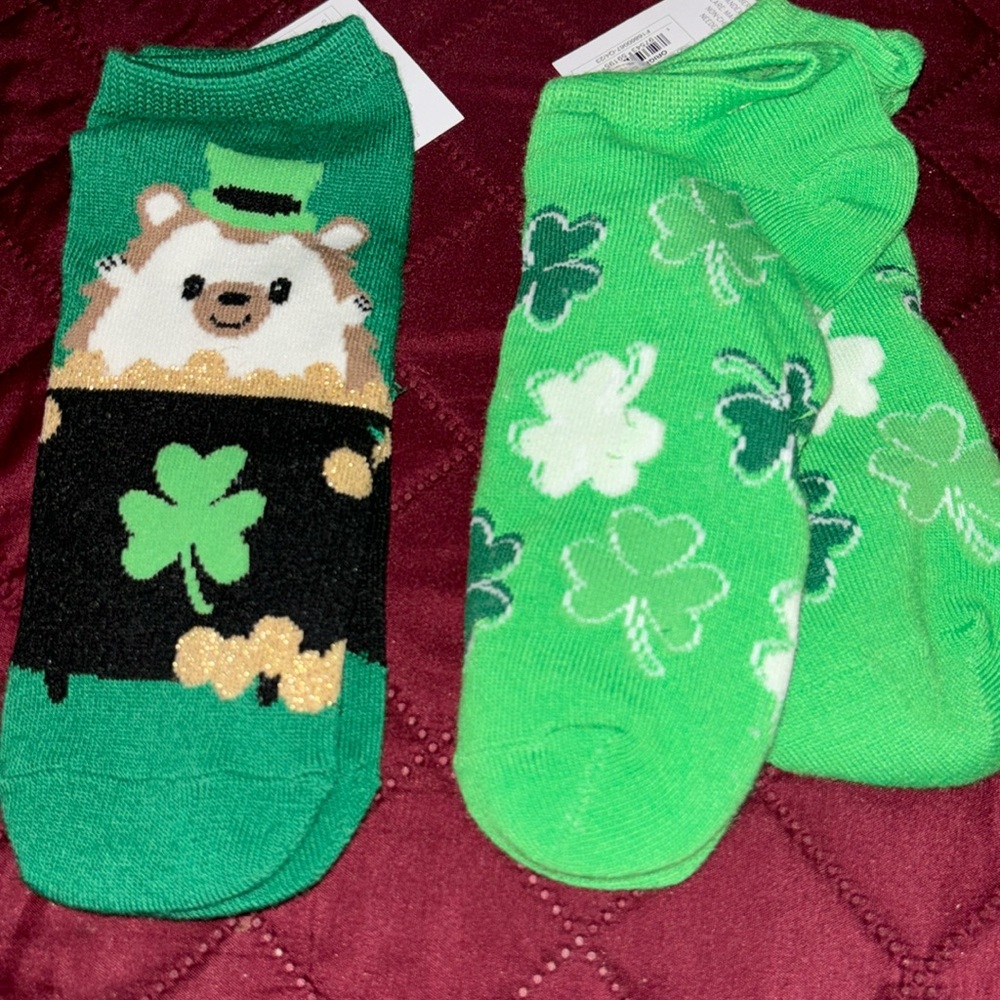 St. Patrick’s Days socks 2 pairs ankle socks is Shamrocks Golden Pot